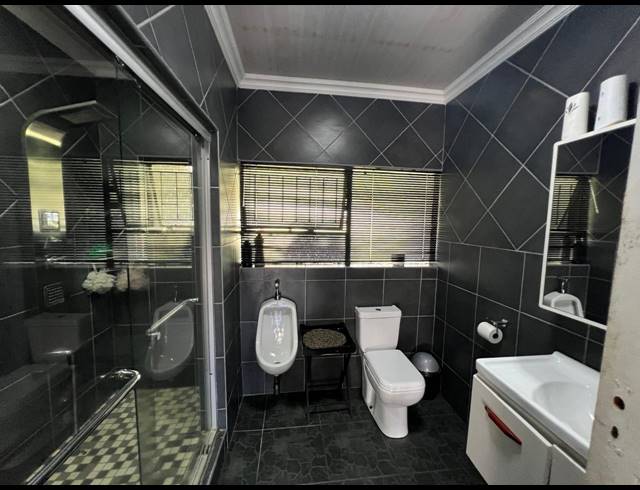 6 BEDROOM HOUSE FOR SALE IN BOLTONWOLD